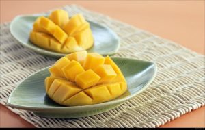 Jak jeść mango? 