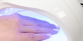Lampka UV czy lampka LED do paznokci